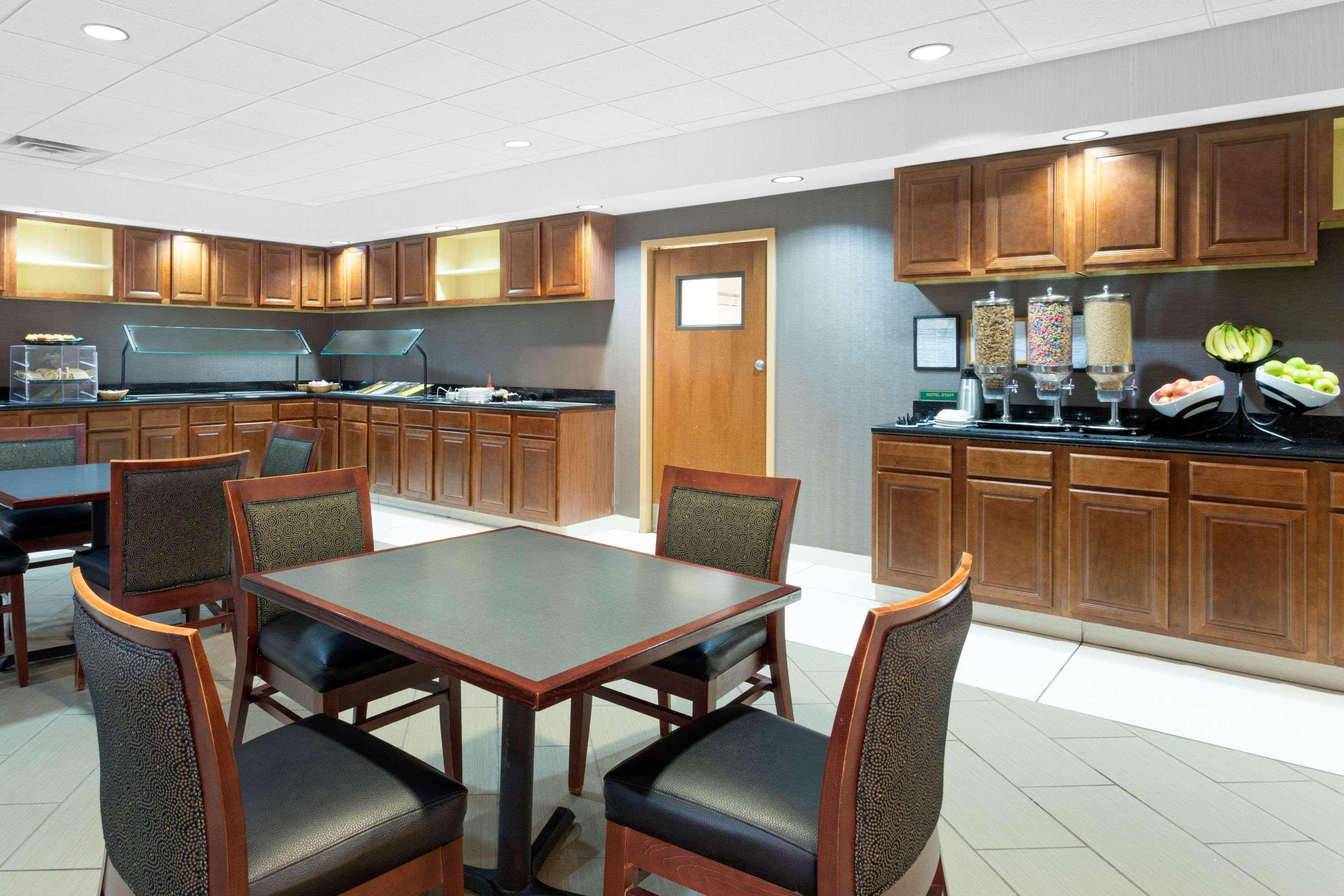 Hawthorn Extended Stay By Wyndham Kingsland Exterior photo